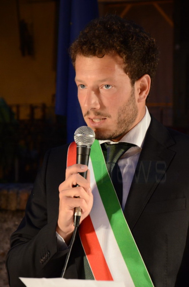 Dalle 13 alle 14 il Sindaco di Ventimiglia Enrico Ioculano in diretta su Radio Onda Ligure 101