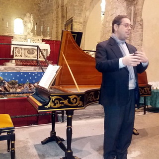 Ventimiglia: ieri alla chiesa di San Michele l'inaugurazione del Presepe Provenzale e dei 'Presepi Poveri' Ventimiglia: ieri alla chiesa di San Michele l'inaugurazione del Presepe Provenzale e dei 'Presepi Poveri'