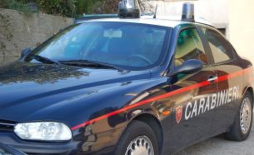Bordighera: una cinquantina di chili di hashish 'spiaggiati' sull'arenile dell'Arziglia, indagini dei Carabinieri