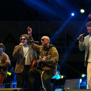 Sanremo: 5.000 persone al 'concertone' e città strapiena per Capodanno, Faraldi "Un grande successo" Sanremo: 5.000 persone al 'concertone' e città strapiena per Capodanno, Faraldi "Un grande successo"