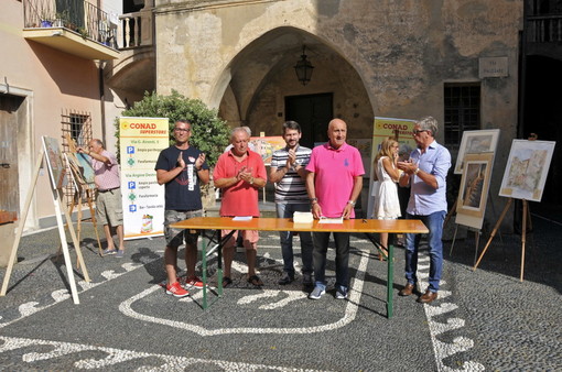 Imperia: grande successo di partecipazione per il primo concorso di pittura ‘Angoli caratteristici del Parasio. Luci e Colori’ (Foto) Imperia: grande successo di partecipazione per il primo concorso di pittura ‘Angoli caratteristici del Parasio. Luci e Colori’ (Foto)