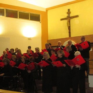 Il coro polifonico “Città di Ventimiglia” fa il pieno di applausi per il concerto di Natale