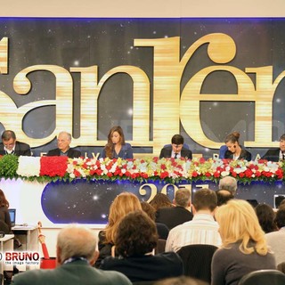 61° Festival di Sanremo: 'Nata per unire' il cd di Rai Trade con le canzoni di stasera 61° Festival di Sanremo: 'Nata per unire' il cd di Rai Trade con le canzoni di stasera