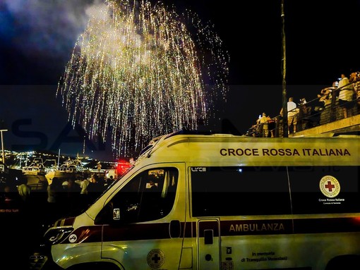 Sanremo: anche i militi della Croce Rossa ieri sera a presidiare la zona portuale durante i 'Fuochi' Sanremo: anche i militi della Croce Rossa ieri sera a presidiare la zona portuale durante i 'Fuochi'