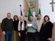 La consegna dell'assegno donato dal Rotary Imperia al sindaco Adorno, foto dal profilo facebook del Comune di Rezzo