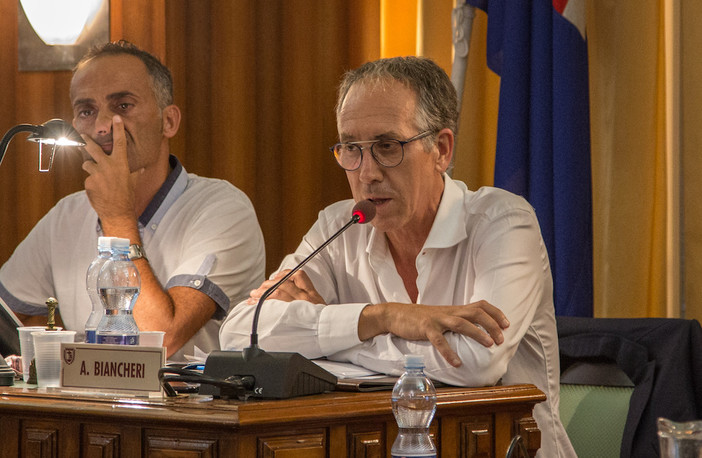 Sanremo: Sergio Tommasini candidato Sindaco per il “Gruppo dei 100”, Biancheri “Lascio giudicare gli altri, le risposte arriveranno sugli aspetti concreti” (Video) Sanremo: Sergio Tommasini candidato Sindaco per il “Gruppo dei 100”, Biancheri “Lascio giudicare gli altri, le risposte arriveranno sugli aspetti concreti” (Video)