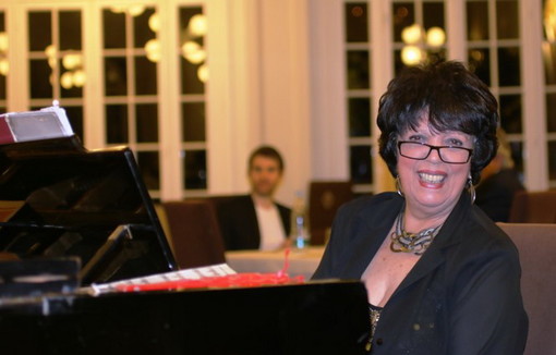 Raffaella Portolese pianista e voce narrante Raffaella Portolese pianista e voce narrante