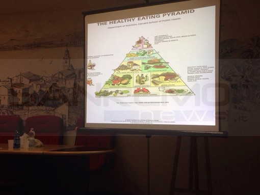 Santo Stefano al Mare: ieri sera importante incontro presso la sala polivalente per parlare di salute