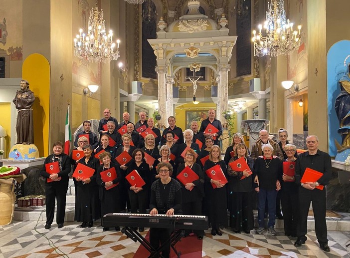 Tra sacro e profano, concerto pro restauro pianoforte del Coro Polifonico Città di Ventimiglia (Foto) Tra sacro e profano, concerto pro restauro pianoforte del Coro Polifonico Città di Ventimiglia (Foto)