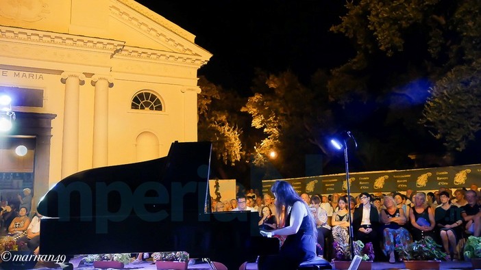 San Bartolomeo al Mare: Rovere d'oro, ecco i giurati. Il concorso internazionale di esecuzione strumentale si svolgerà dal 22 al 27 luglio San Bartolomeo al Mare: Rovere d'oro, ecco i giurati. Il concorso internazionale di esecuzione strumentale si svolgerà dal 22 al 27 luglio