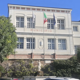 Bordighera: il Comune a fianco delle famiglie in difficoltà per l’emergenza Covid: da oggi le domande Bordighera: il Comune a fianco delle famiglie in difficoltà per l’emergenza Covid: da oggi le domande