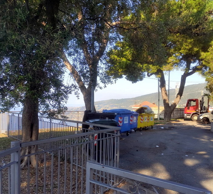 Sanremo: residenti di Coldirodi protestano per il parco giochi alla Madonna Pellegrina (Foto)