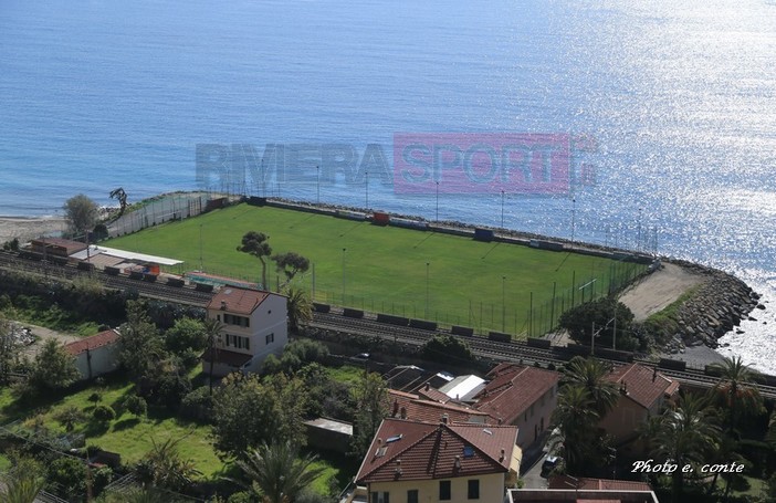 Negli scatti inediti il campo Arziglia di Bordighera messo a nuovo dal patron Laganà Negli scatti inediti il campo Arziglia di Bordighera messo a nuovo dal patron Laganà