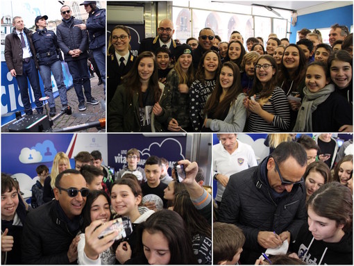 Carlo Conti testimonial di ‘Una vita da Social’ per la Giornata contro il Cyberbullismo: “Se qualche imbecille vi fa del male non abbiate paura e denunciate” (foto e video) Carlo Conti testimonial di ‘Una vita da Social’ per la Giornata contro il Cyberbullismo: “Se qualche imbecille vi fa del male non abbiate paura e denunciate” (foto e video)