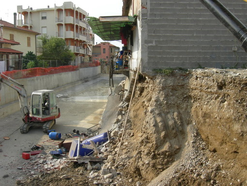 Bordighera: un anno fa i gravi danni all'officina, una 'lettera aperta' dei fratelli Agosta al Sindaco Pallanca Bordighera: un anno fa i gravi danni all'officina, una 'lettera aperta' dei fratelli Agosta al Sindaco Pallanca