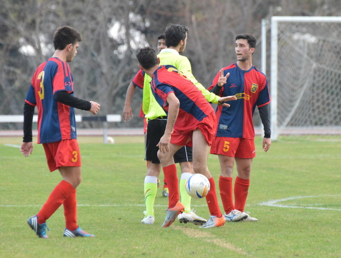 Calcio: questo pomeriggio l'esordio in campionato per la Dianese contro l'Andora al 'Marengo' Calcio: questo pomeriggio l'esordio in campionato per la Dianese contro l'Andora al 'Marengo'