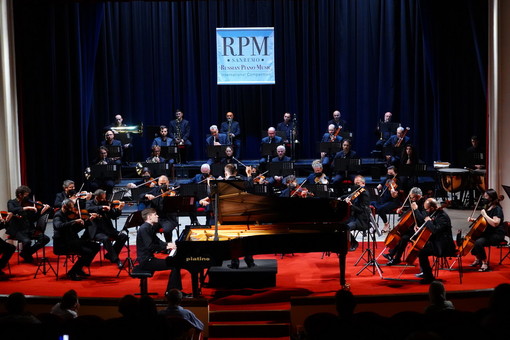 Sanremo: Vadzislau Khandohi si aggiudica la vittoria al concorso per pianoforte Rpm (Foto) Sanremo: Vadzislau Khandohi si aggiudica la vittoria al concorso per pianoforte Rpm (Foto)
