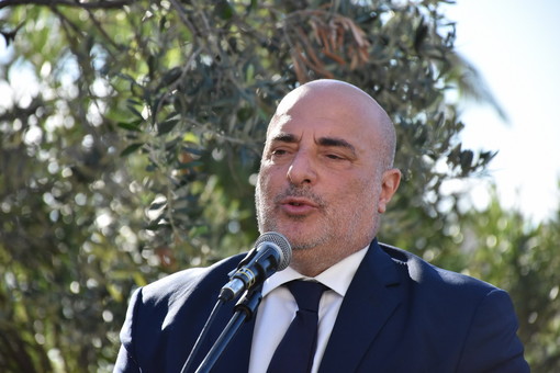 Botta e risposta: prezzi in aumento e interventi del Governo, il Senatore Berrino risponde a Mario Robaldo