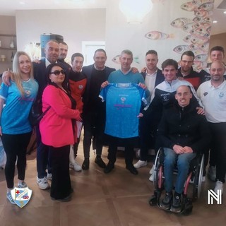 Calcio. La Sanremese oggi in campo con una maglia speciale, dedicata al 74° Festival della Canzone Italiana