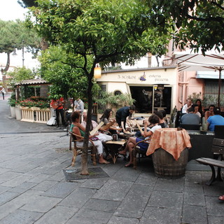 Sanremo: controlli sui dehor in città, chi non si metterà in regolare verrà multato o fatto chiudere