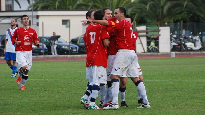 Calcio: vittoria del Don Bosco nel derby contro il Camporosso, le più belle foto di Franco Rebaudo