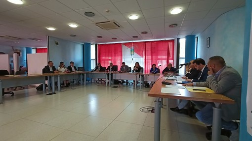 Mercoledì il consiglio comunale di Vallecrosia: sono 19 i punti all’ordine del giorno Mercoledì il consiglio comunale di Vallecrosia: sono 19 i punti all’ordine del giorno