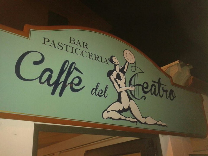 Partecipa anche tu alla lotteria di Pasqua del Caffè del Teatro di San Lorenzo al Mare: scopri i premi e le colombe artigianali