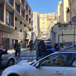Sanremo: da giovedì 'drive through' per i tamponi spostato a Bussana, finalmente via le code dal centro Sanremo: da giovedì 'drive through' per i tamponi spostato a Bussana, finalmente via le code dal centro
