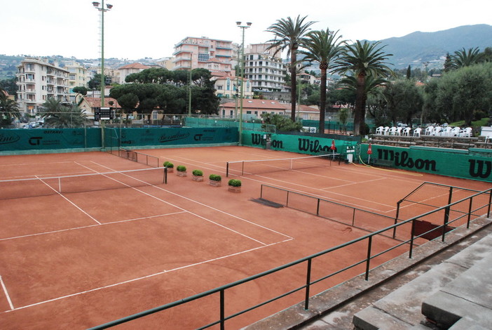Sanremo: sotto il Circolo Tennis della Foce potrebbero sorgere 300 posti auto Sanremo: sotto il Circolo Tennis della Foce potrebbero sorgere 300 posti auto
