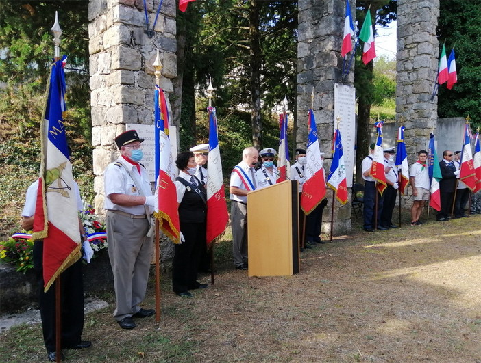 Sospel: sono stati ricordati i 15 partigiani torturati il 9 agosto del 1944 dai tedeschi (Foto) Sospel: sono stati ricordati i 15 partigiani torturati il 9 agosto del 1944 dai tedeschi (Foto)
