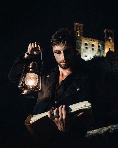 Halloween a Dolceacqua e Triora con i Ghost Tour di Autunnonero Halloween a Dolceacqua e Triora con i Ghost Tour di Autunnonero