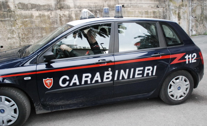 Sanremo, africano spaccia hashish: fermato dai Carabinieri con 30 grammi di droga