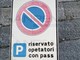 Sanremo: 'opetatori' invece di 'operatori', errore sul cartello di divieto di sosta al porto vecchio (Foto)