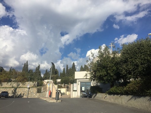 Taggia: quanto costa tumulare il caro estinto? Il Comune pubblica bando per la possibile costruzione di nuovi loculi