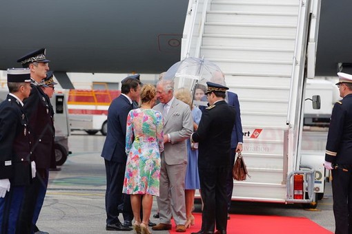 The Royal Family è in Costa Azzurra: Carlo e Camilla sono arrivati oggi Nizza (Le foto) The Royal Family è in Costa Azzurra: Carlo e Camilla sono arrivati oggi Nizza (Le foto)