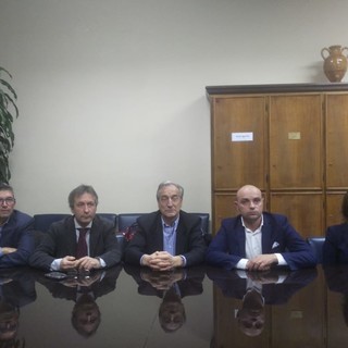 Imperia: la minoranza di centrodestra chiarisce la propria posizione sul caso Gabrielli "Nulla contro il Prefetto, il problema è il processo che vede imputato il sindaco" (Video)