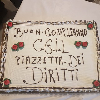 Sanremo: festa per il primo compleanno della nuova sede della CGIL in via Pallavicino (foto) Sanremo: festa per il primo compleanno della nuova sede della CGIL in via Pallavicino (foto)