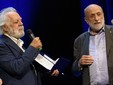 Carlo Petrini e Sergio Staino, foto di Roberto Molteni - Premio Tenco 2018. Carlo Petrini e Sergio Staino, foto di Roberto Molteni - Premio Tenco 2018.
