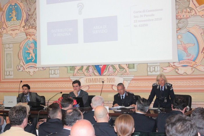 Diano Marina: oltre cento partecipanti al laboratorio pratico di Polizia Stradale