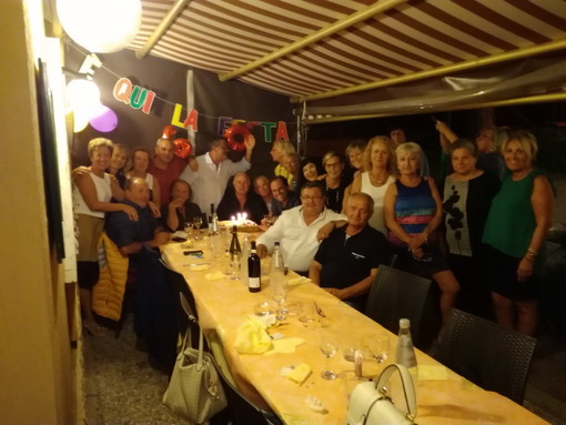 Festeggiati ieri a Santo Stefano i primi 60 anni dei 'ragazzi del '57' di Riva Ligure e Santo Stefano al Mare (Foto)