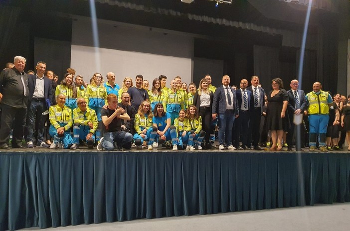 Bordighera: pienone al Palazzo del Parco per il “Concerto Azzurro” (Foto) Bordighera: pienone al Palazzo del Parco per il “Concerto Azzurro” (Foto)