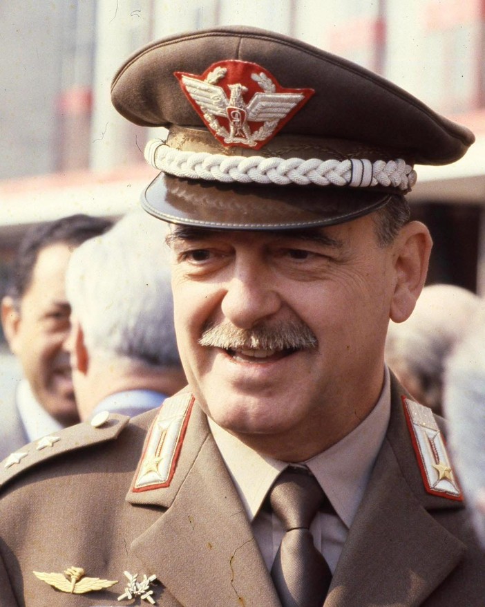 Ventimiglia rende omaggio alla memoria del generale Carlo Alberto Dalla Chiesa