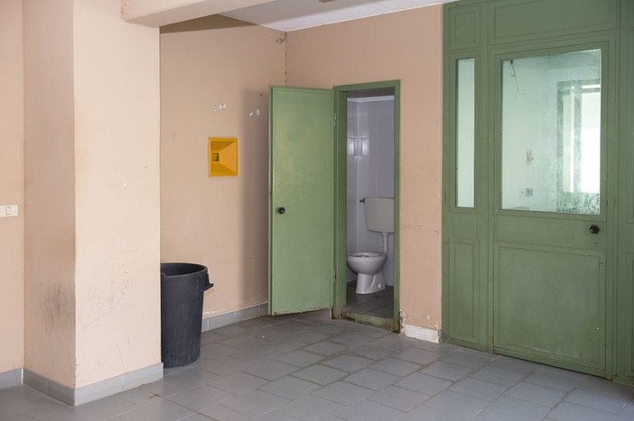 Sanremo: perquisizione nelle celle questa mattina in carcere, trovata droga e 4 telefoni cellulari Sanremo: perquisizione nelle celle questa mattina in carcere, trovata droga e 4 telefoni cellulari