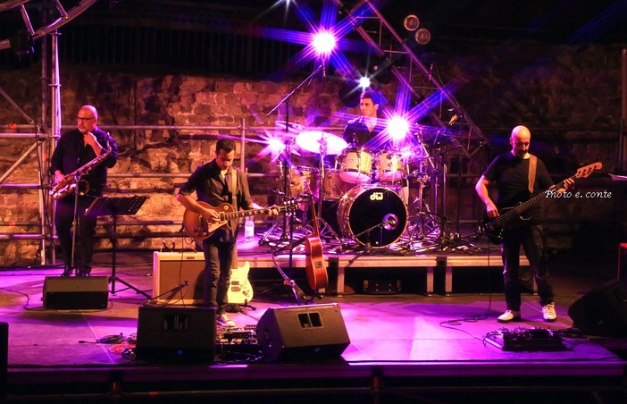 Vallecrosia: domani sera alla pista di pattinaggio appuntamento con il 'Concerto tributo ai Pink Floyd Live'