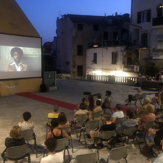 Sanremo: fuori programma per 'Cinema sotto le stelle', giovedì prossimo c'è 'E.T. l'extraterreste'