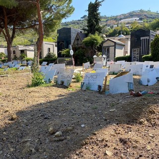 Sanremo, lavori di messa in sicurezza al cimitero di Valle Armea: intervento al via la prossima settimana Sanremo, lavori di messa in sicurezza al cimitero di Valle Armea: intervento al via la prossima settimana