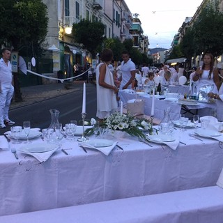 Diano MArina: mercoledì prossimo, appuntamento con la terza edizione della Cena in Bianco