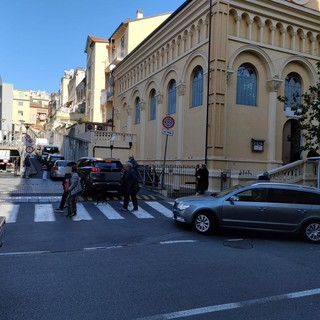 Sanremo: dopo la mattina di 'passione' di ieri per i tamponi ecco l'ordinanza per regolare la viabilità