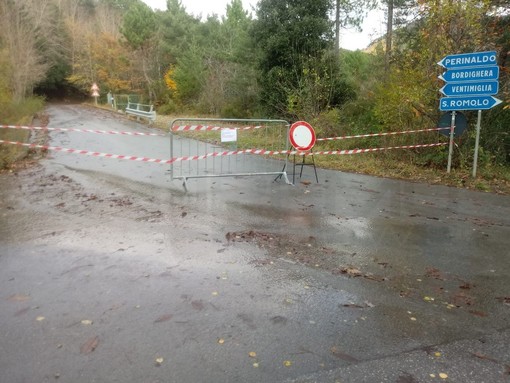 La chiusura in atto sulla Perinaldo-San Romolo