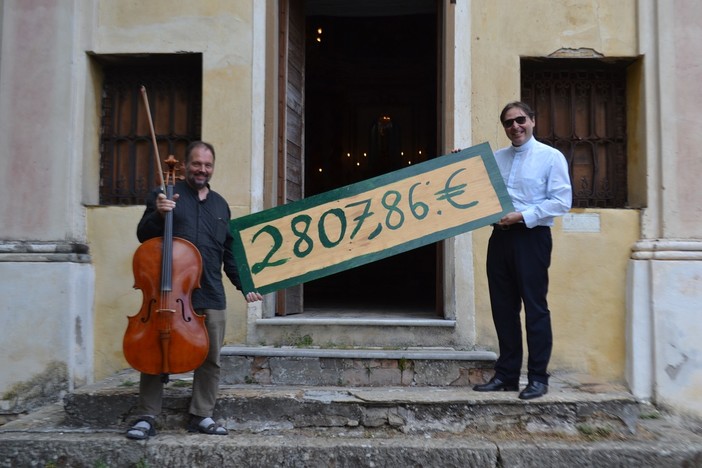 Anche i musicisti hanno raccolto fondi da destinare ai lavori Anche i musicisti hanno raccolto fondi da destinare ai lavori